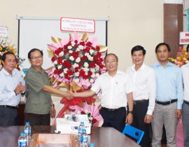 Đoàn đại biểu lãnh đạo Sở TT&TT tỉnh đến thăm, chúc mừng Tạp chí Văn nghệ Bình Phước nhân dịp kỷ niệm 97 năm Ngày Báo chí cách mạng Việt Nam (21/6/1925-21/6/2022)