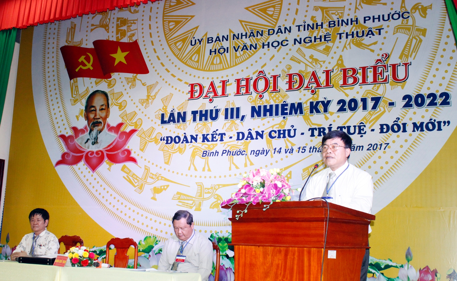 Đồng chí Lê Văn Quang - Chủ tịch Hội VHNT tỉnh phát biểu tại Đại hội - Ảnh Q. Cường